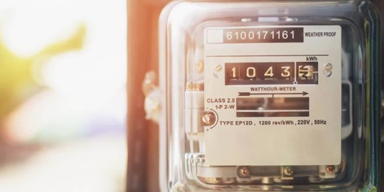 An image for your article on saving money on your AC bill.